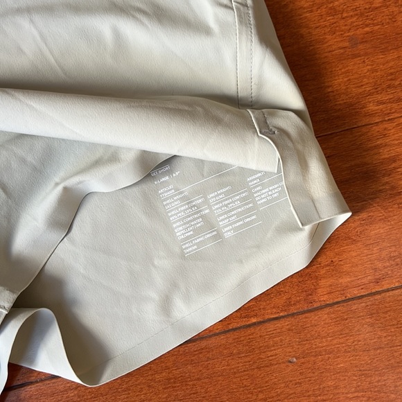 NWOT Ten Thousand Sand The Set Short 6.5" Size Extra Large - Picture 6 of 6